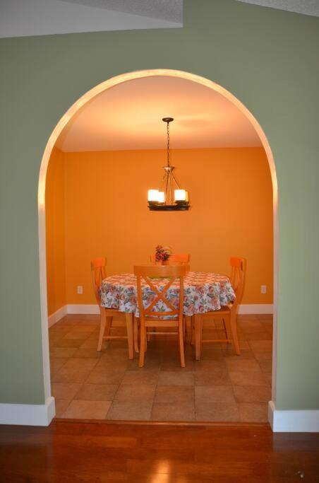 Awesome/luxury/perfect Location/pvt @se Jax